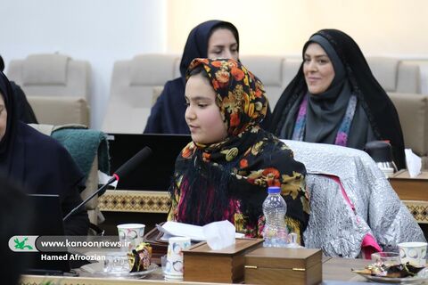 نشست صمیمانه نوجوانان فعال کانون مازندران با دکتر یونسی استاندار مازندران