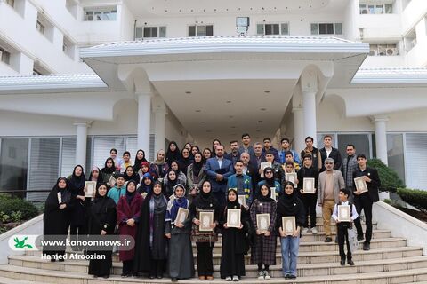 نشست صمیمانه نوجوانان فعال کانون مازندران با دکتر یونسی استاندار مازندران