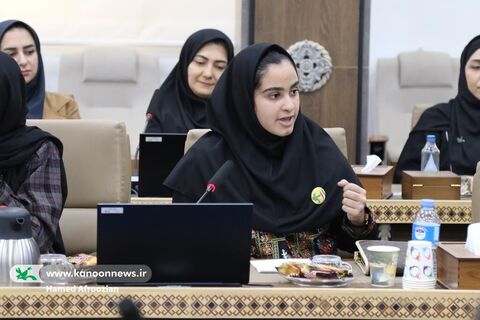 نشست صمیمانه نوجوانان فعال کانون مازندران با دکتر یونسی استاندار مازندران