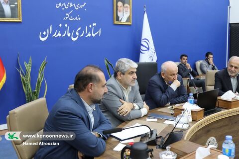 نشست صمیمانه نوجوانان فعال کانون مازندران با دکتر یونسی استاندار مازندران