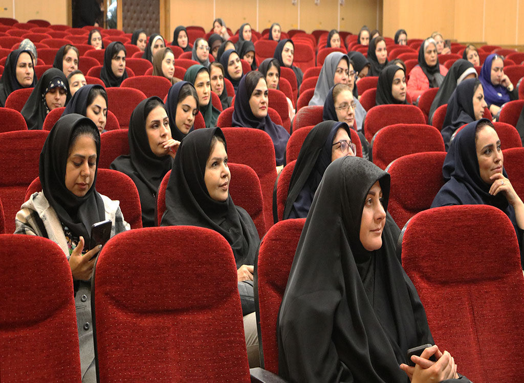 دورههای آموزش قصهگویی کانون گیلان برای مربیان پیشدبستان