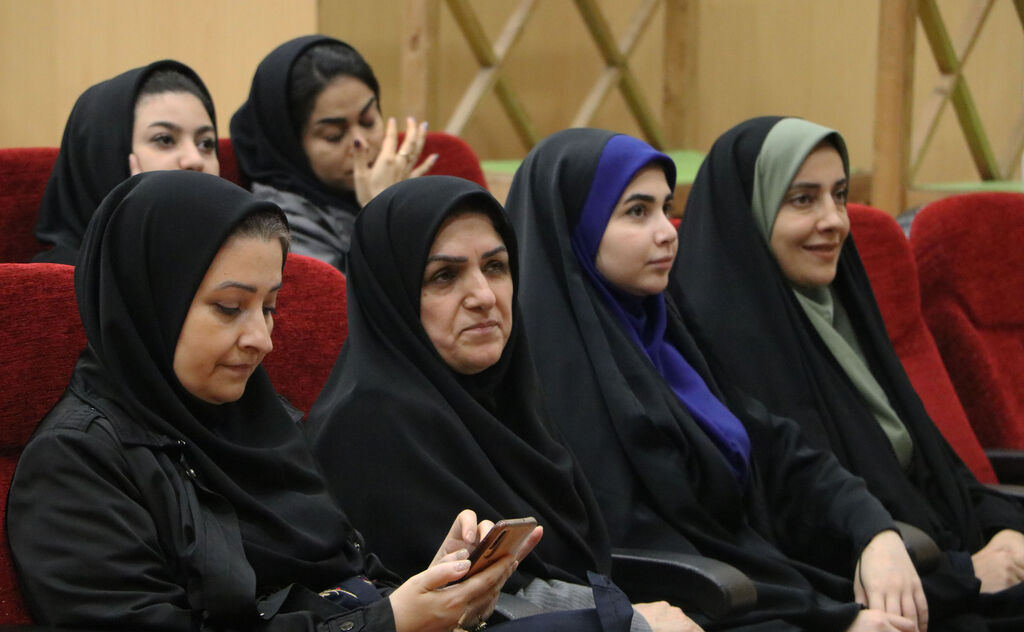 دورههای آموزش قصهگویی کانون گیلان برای مربیان پیشدبستان