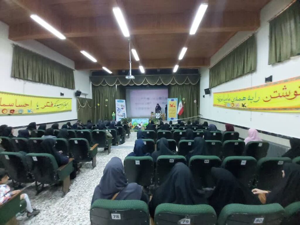 دورههای آموزش قصهگویی کانون گیلان برای مربیان پیشدبستان