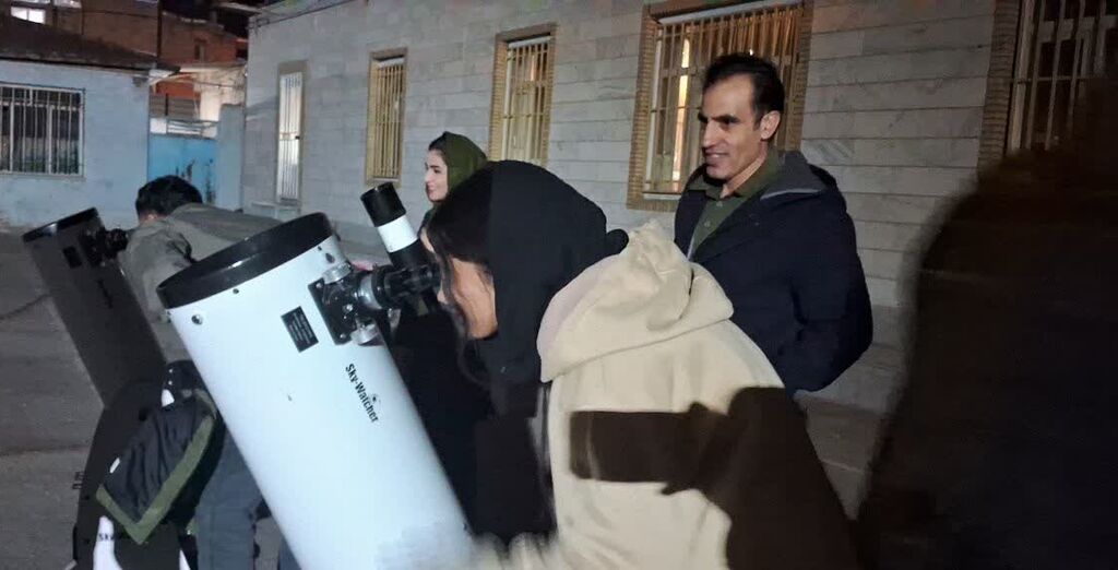 برگزاری کارگاه نجوم و رصد ماه در پژوشکده خوارزمی کنگاور