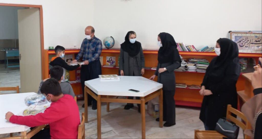 ویژهبرنامه مرکز پاوه با کودکان کمتوان و معلول جسمی حرکتی