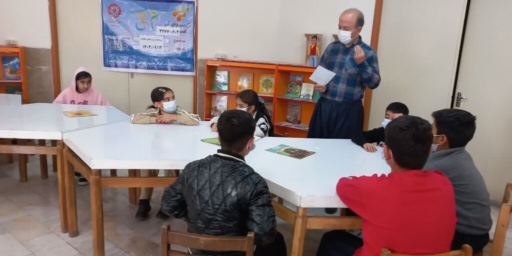 ویژه‌برنامه مرکز پاوه با کودکان کم‌توان و معلول جسمی حرکتی