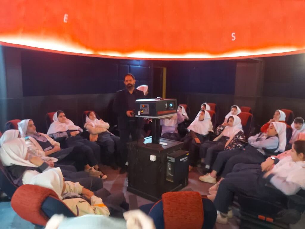 ویژهبرنامههای آسماننما در مرکز مجتمع کانون پرورش فکری کودکان و نوجوانان استان البرز