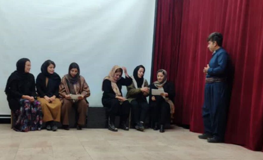 تاکید چهره فرهنگی روانسر بر نقش قصه در پنج‌شنبه‌های قصه‌گویی کانون