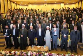 غرفه های کانون پرورش فکری در بیت تاریخی امام خمینی افتتاح شد