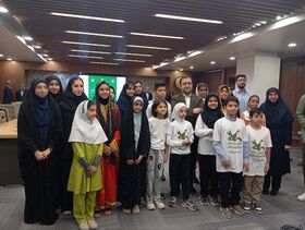 نشست صمیمانه دکترحامد علامتی، مدیرعامل کانون پرورش فکری کودکان ونوجوانان با اعضای نوجوان کانون هرمزگان