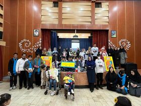 در مرکز ۴۰ «ستاره‌ها درخشان‌تر از همیشه» بود