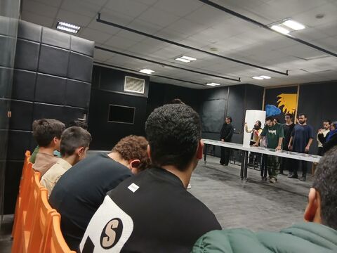 فراتئاتر پسران