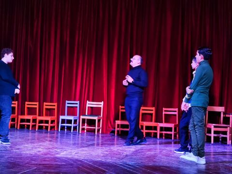 فراتئاتر پسران