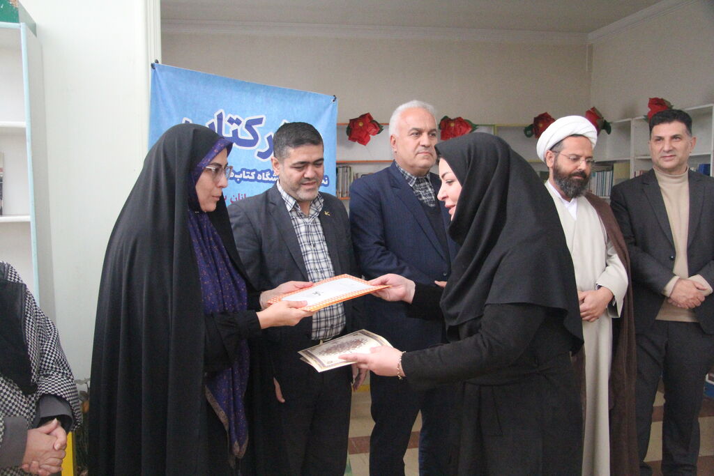 سومین ایستگاه اجرای ویژه‌برنامه فرهنگی در استان