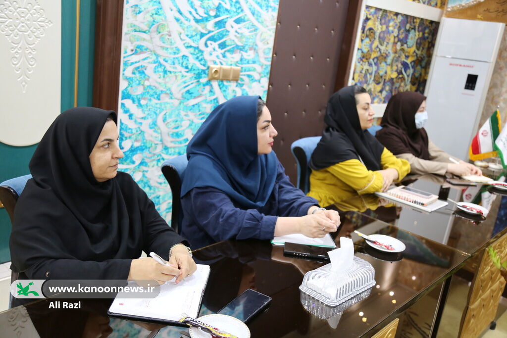 شورای فرهنگی کانون استان بوشهر با محوریت برنامهریزی جشنواره بینالمللی قصهگویی برگزار شد