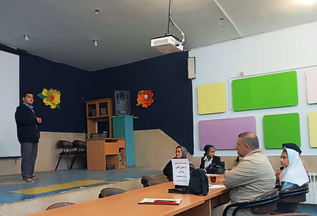 کارگاه‌های آموزش قصه‌گویی در مراکز فرهنگی و هنری کانون استان قزوین برگزار شد