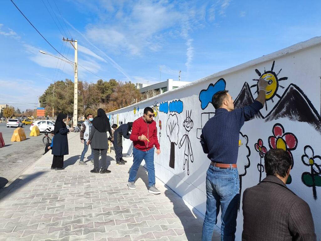 دیوار ۴۷ در آباده به بستر خلاقیت و مشارکت کودکان و نوجوانان با نیازهای ویژه تبدیل شد