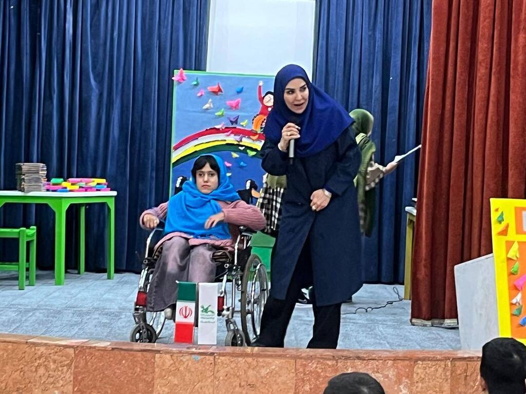 در مرکز ۴۰ «ستارهها درخشانتر از همیشه» بود