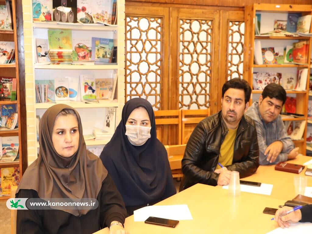 نشست فصلی مربی مسوولان کانون گلستان برگزار شد