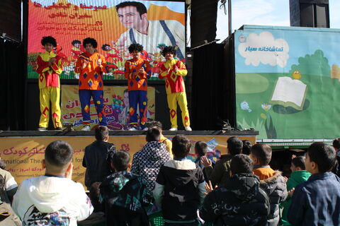 گزارش تصویری/تماشاخانه سیار کانون همدان