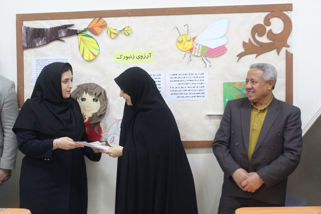 برگزاری آیین بزرگداشت ولادت حضرت فاطمه‌ زهرا (س) و تجلیل از بانوان همکار و تقدیر از همکاران حوزه معاونت مالی در مجتمع کانون استان