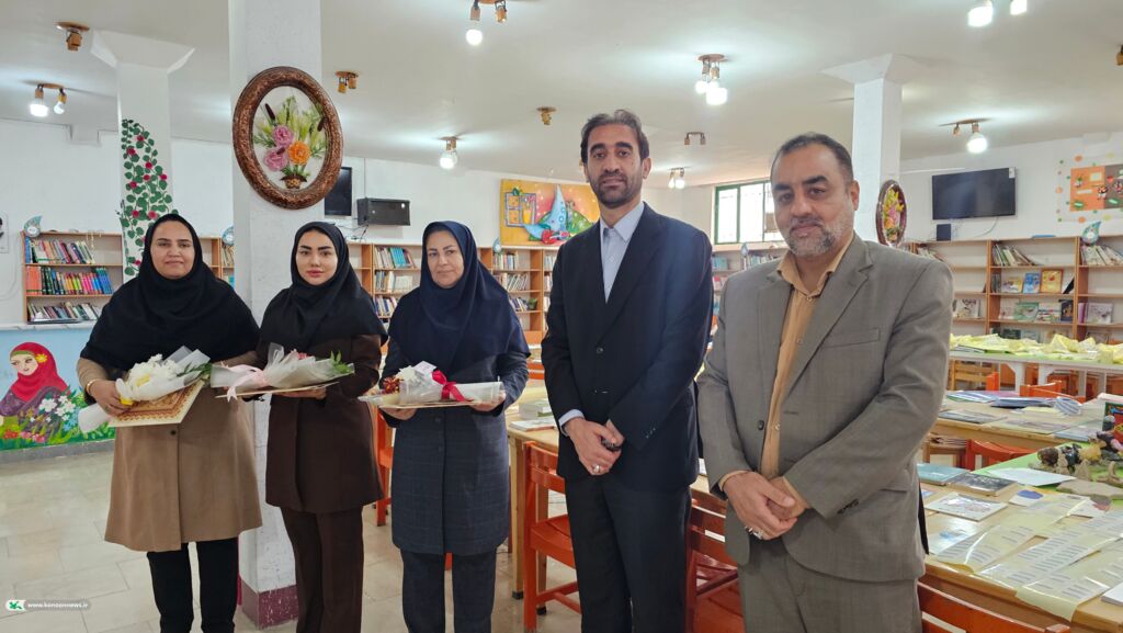 تجلیل مدیرکل کانون پرورش فکری از کارکنان زن در روز زن/ تقدیر از نقش آفرینی زنان در عرصه فرهنگ و تربیت