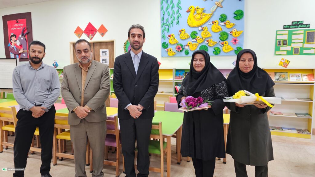 تجلیل مدیرکل کانون پرورش فکری از کارکنان زن در روز زن/ تقدیر از نقش آفرینی زنان در عرصه فرهنگ و تربیت