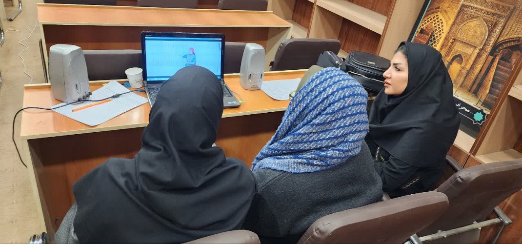 راهیافتگان در بخش هیات انتخاب مرحله استانی جشنواره بینالمللی قصهگویی با یکدیگر رقابت میکنند