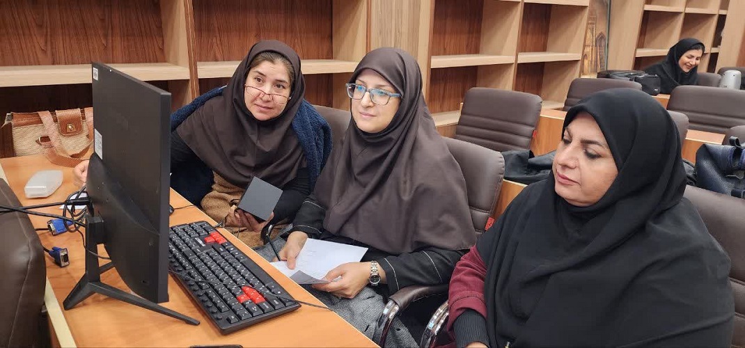 راهیافتگان در بخش هیات انتخاب مرحله استانی جشنواره بینالمللی قصهگویی با یکدیگر رقابت میکنند