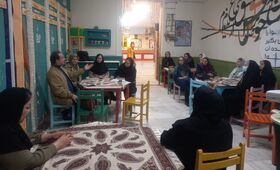 نشست مربیان و اولیای مدارس با غلام‌رضا بکتاش در کانون کرمانشاه