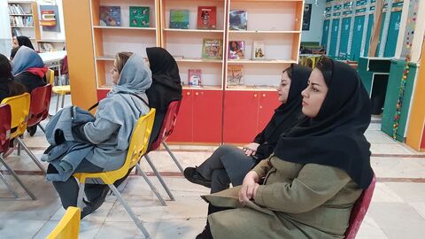 کرمانشاه.  نشست دو پنجره