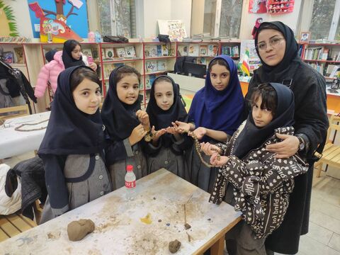 پویش تسبیح به مناسبت ولادت حضرت فاطمه زهرا(س) در مراکز کانون پرورش فکری کودکان و نوجوانان استان آذربایجان شرقی