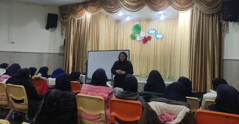 استقبال پرشور دانش آموزان از برنامه ملی کانون مدرسه در مراکز کانون آذربایجان شرقی و استمرار فعالیت کانون یاران در مدارس استان