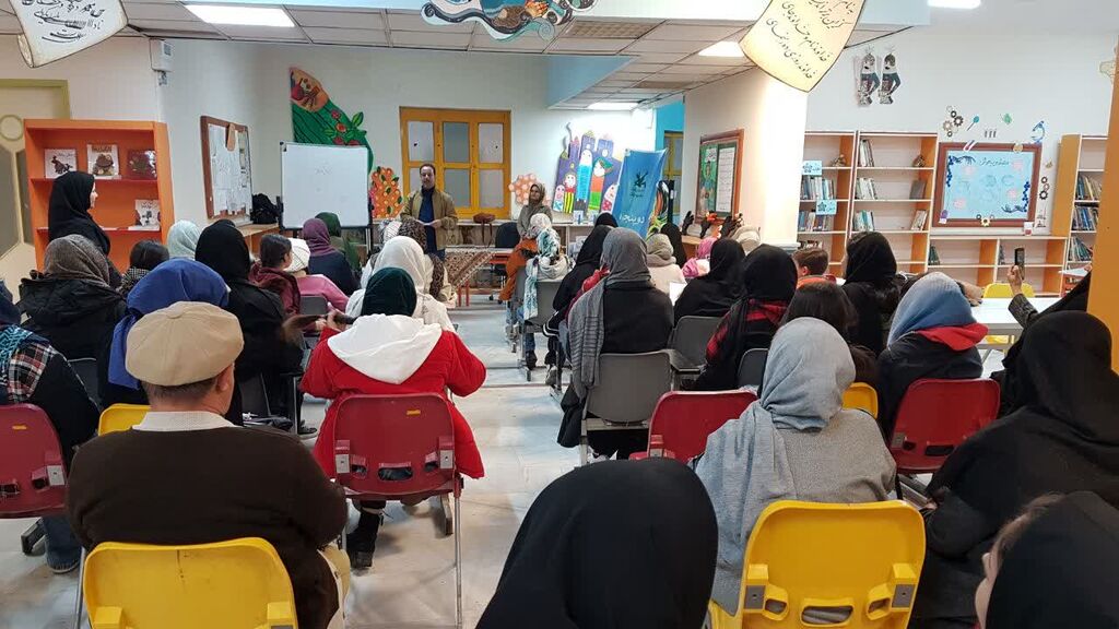 جهان شاعرانه سرشار از سؤال است