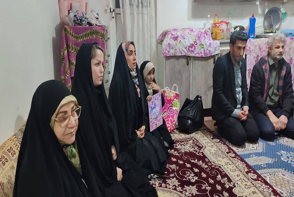 مادر گرانقدر شهید رضا مومنی طارمسری تجلیل‌شد