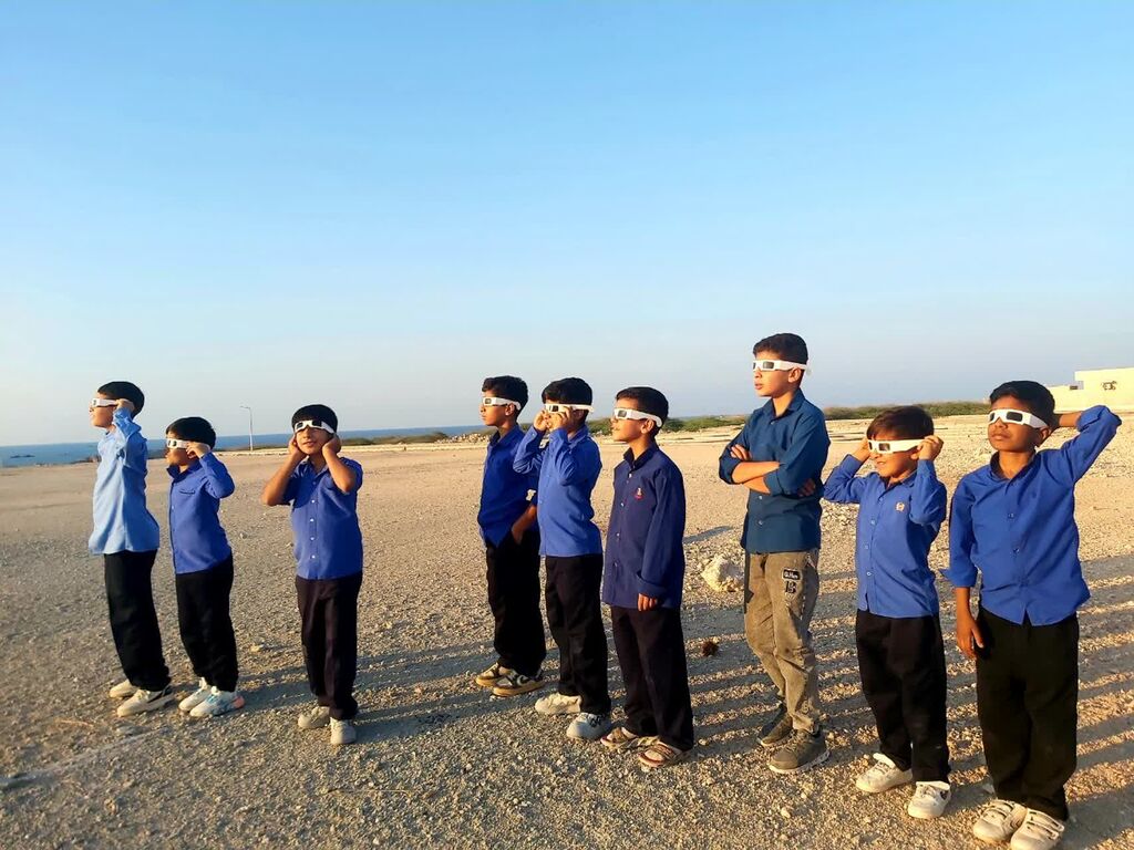 استمرار امداد فرهنگی و علمی به جزیره سیری