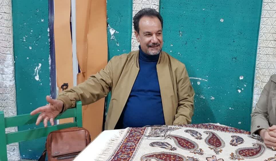 نشست مربیان و اولیای مدارس با غلام‌رضا بکتاش در کانون کرمانشاه