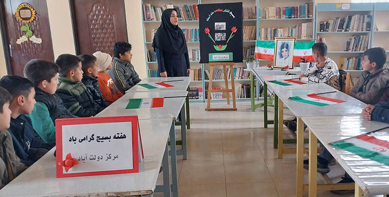 اجرای ویژهبرنامههای فرهنگی و هنری مراکز کانون استان اردبیل به مناسبت هفته بسیج