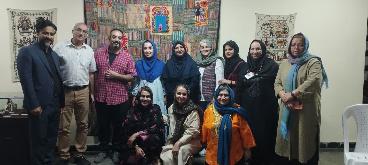 بازدید علی گلشن، نویسنده کتاب‌های علمی از مرکز تخصصی علوم کانون بندرعباس