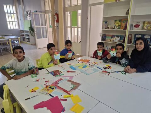 شکوفه‌های شادمانی؛ پویش ساخت تسبیح به  مناسبت میلاد حضرت فاطمه‌زهرا(س) در مراکز کانون استان اصفهان