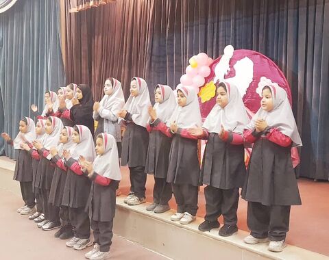 شکوفه‌های شادمانی؛ پویش ساخت تسبیح به  مناسبت میلاد حضرت فاطمه‌زهرا(س) در مراکز کانون استان اصفهان