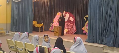 شکوفه‌های شادمانی؛ پویش ساخت تسبیح به  مناسبت میلاد حضرت فاطمه‌زهرا(س) در مراکز کانون استان اصفهان