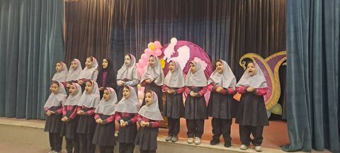 شکوفه‌های شادمانی؛ پویش ساخت تسبیح به  مناسبت میلاد حضرت فاطمه‌زهرا(س) در مراکز کانون استان اصفهان