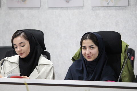 نشست ادبی «دو پنجره» با حضور افسانه شعبان نژاد در تبریز