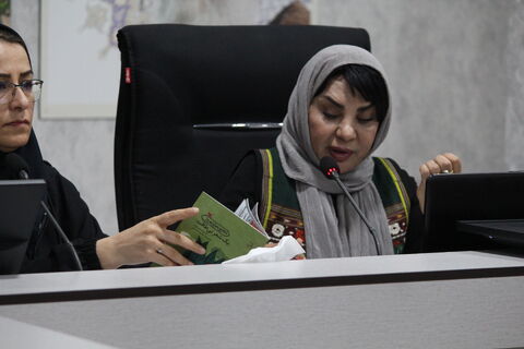 نشست ادبی «دو پنجره» با حضور افسانه شعبان نژاد در تبریز