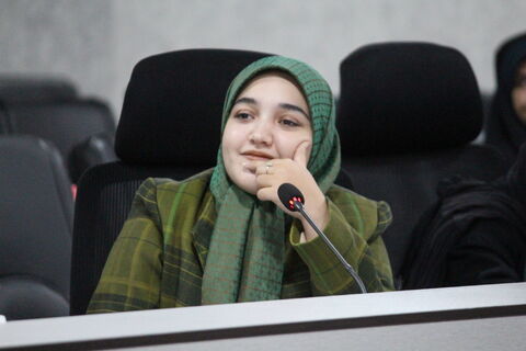 نشست ادبی «دو پنجره» با حضور افسانه شعبان نژاد در تبریز