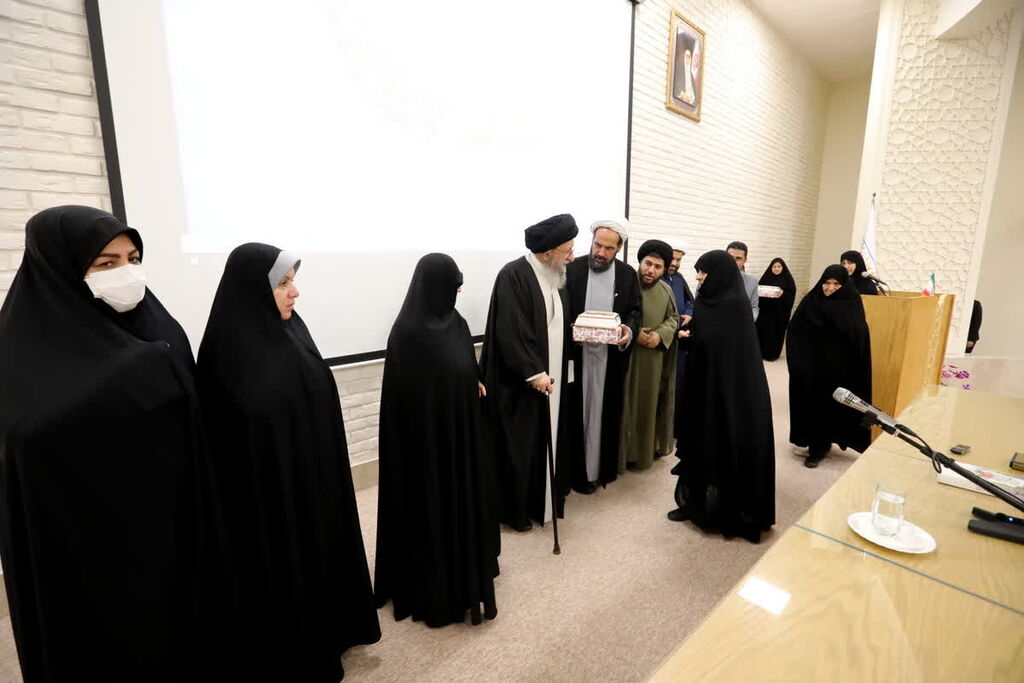 تجلیل از مادران شهدا در روز میلاد حضرت زهرا(س) در گرگان