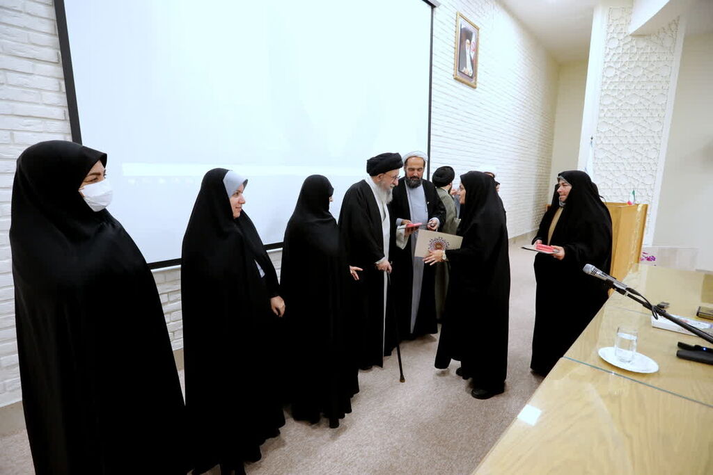 تجلیل از مادران شهدا در روز میلاد حضرت زهرا(س) در گرگان