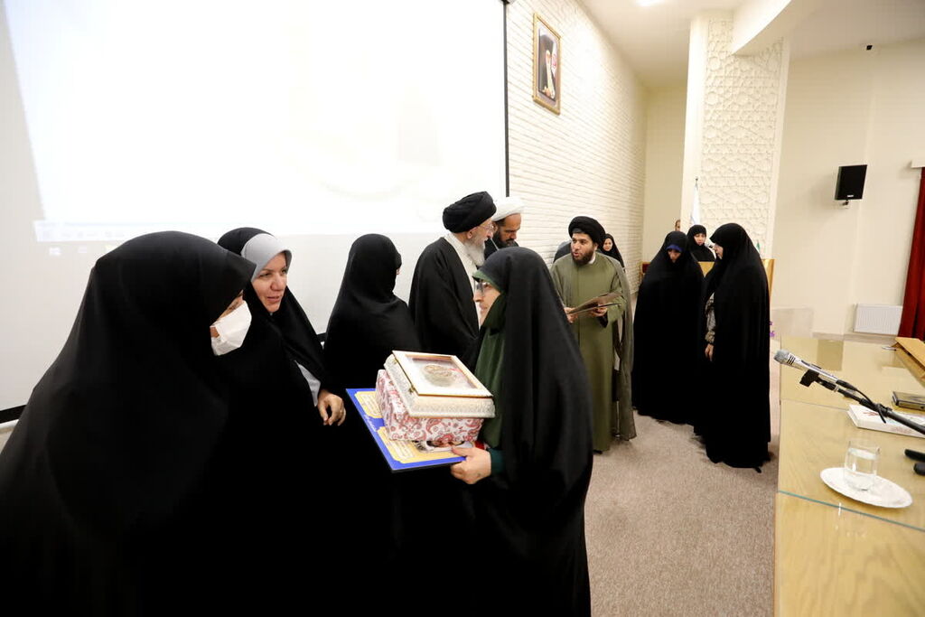 تجلیل از مادران شهدا در روز میلاد حضرت زهرا(س) در گرگان