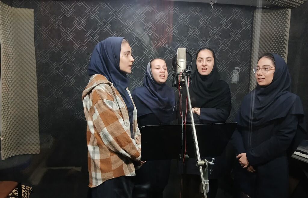 ضبط سرود "سرزمین مادری" در مرکز پاوه